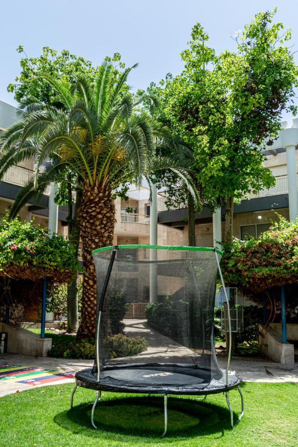 Apartamento דירת גן פונה לבריכה - Pool Garden View Eilat Exterior foto